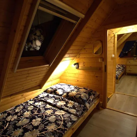 Kempingowe Moto Przystan 木屋 Brochów
